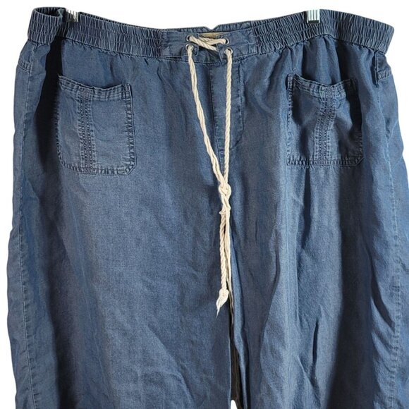 Democracy Chambray Capri Pants Blue Size 22 Pockets Cropped Wide Leg Pull On - Picture 2 of 6